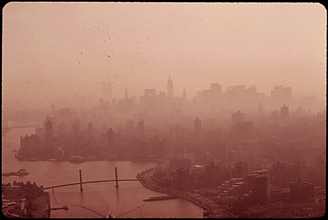 Nuage de SMOG à Manhattan, 1973